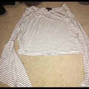 Bell sleeve stripped crop top